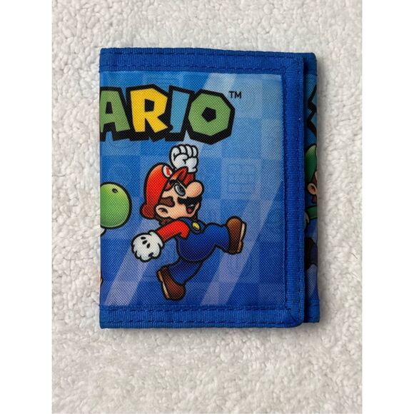 Super Mario Bros Trifold Wallet - Picture 1 of 7